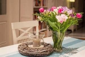 Blumen und Landhausstil Möbel für ein behagliches Zuhause