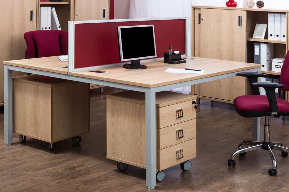 Rollcontainer für Schreibtisch Rollcontainer für Schreibtisch (depositphotos.com)