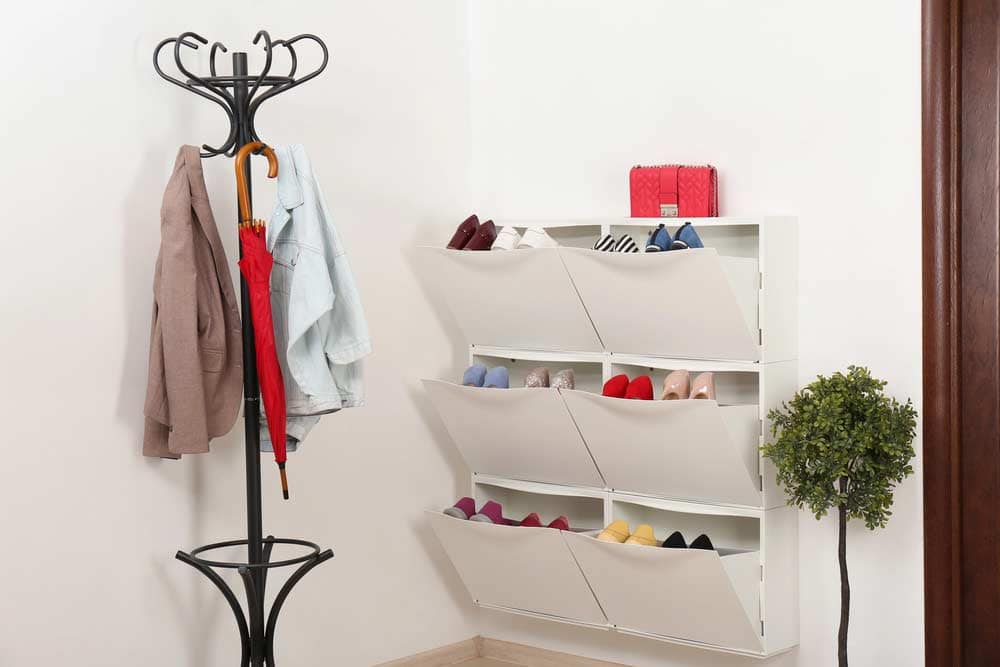 Schuhschrank Schuhschrank (depositphotos.com)